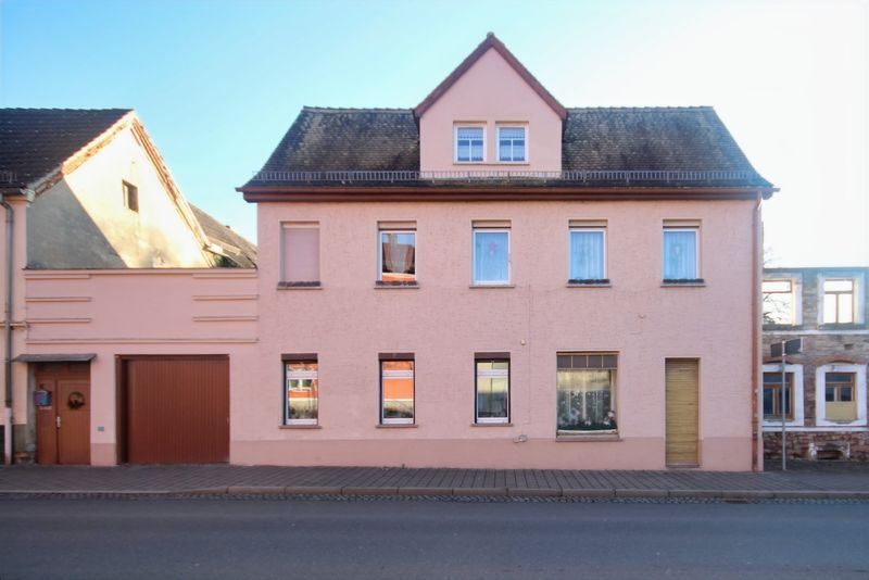 Ihr Traumhaus wartet auf Sie, entdecken Sie Komfort, Substanz und familiäres Lebensgefühl in guter